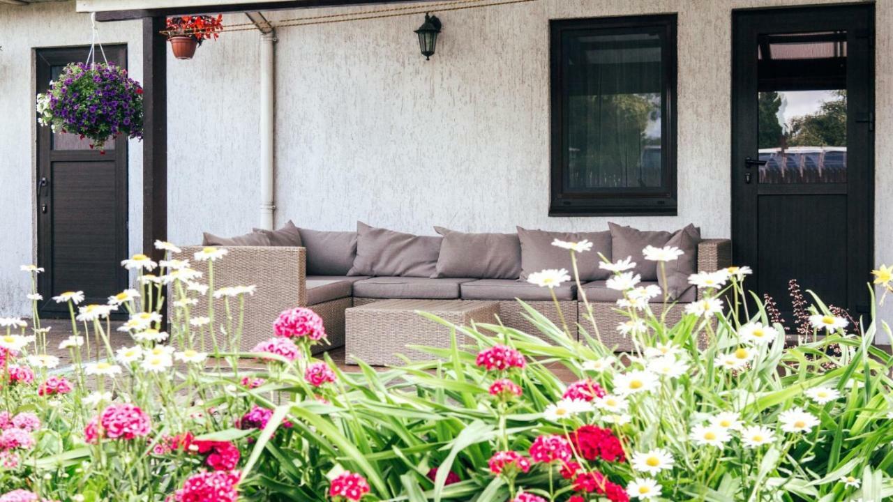 Flower Apartment Ventspils Kültér fotó