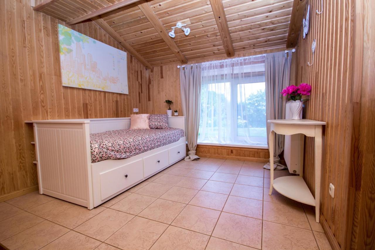 Flower Apartment Ventspils Kültér fotó